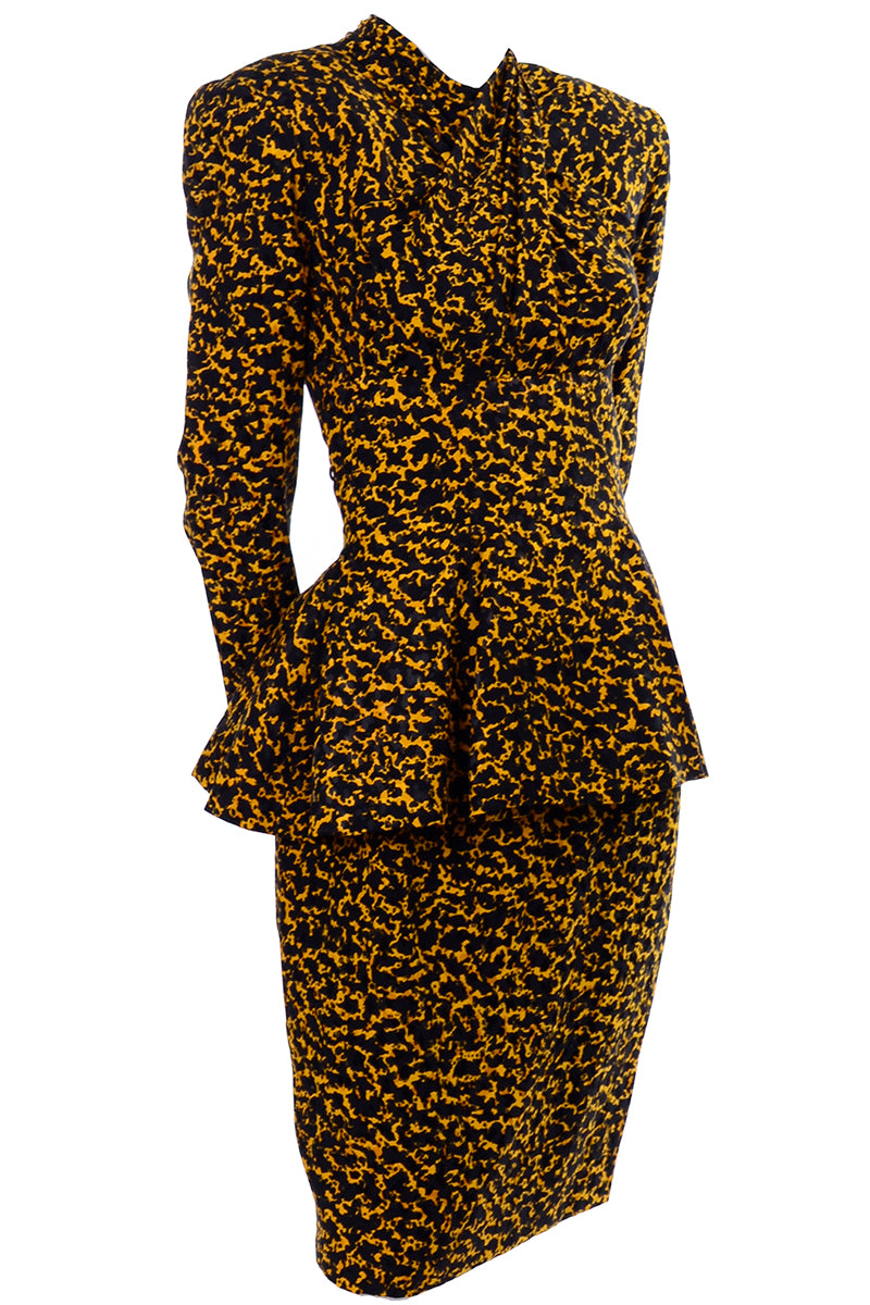 Buttoned Bodycon Dress丨Urbanic | Most Favourite